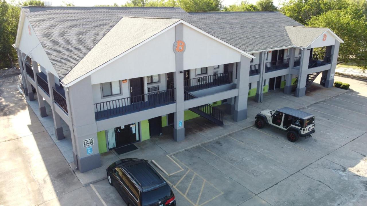 Hodler Inn Heavener Exterior photo